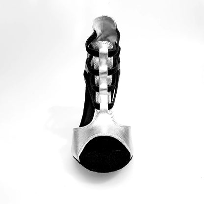 Sandalo da donna Lilith (460) in pelle argento di Wish Dance Shop, con cinturino e suola elegante, visibile in immagine
