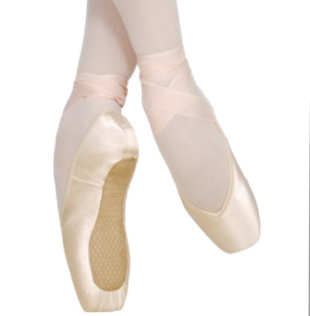Punte da danza classica Grishko Fouette, morbidezza media, larghezza variabile, progettate per ballerine professionali.