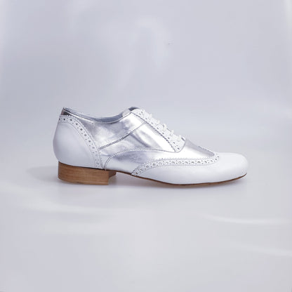 Scarpa stringata coda di rondine Wish Dance Shop Adone MS14 in pelle bianca e argento, forma tonda, stile Oxford Brogue