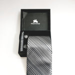 Load image into Gallery viewer, Zeno Scrigno - Set Completo Cravatta Pochette e Gemelli a righe Grigio/Silver
