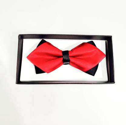 Papillon doppio fantasia classico rosso sovrapposto a base nera, accessorio elegante da uomo, Wish Dance Shop.