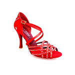 Load image into Gallery viewer, Scarpa da donna ONDA QC Plus (BI-Flex) Marylu in raso seta rossa con cinturino incrociato, Swarovski e tacco a rocchetto, ideale per danza.
