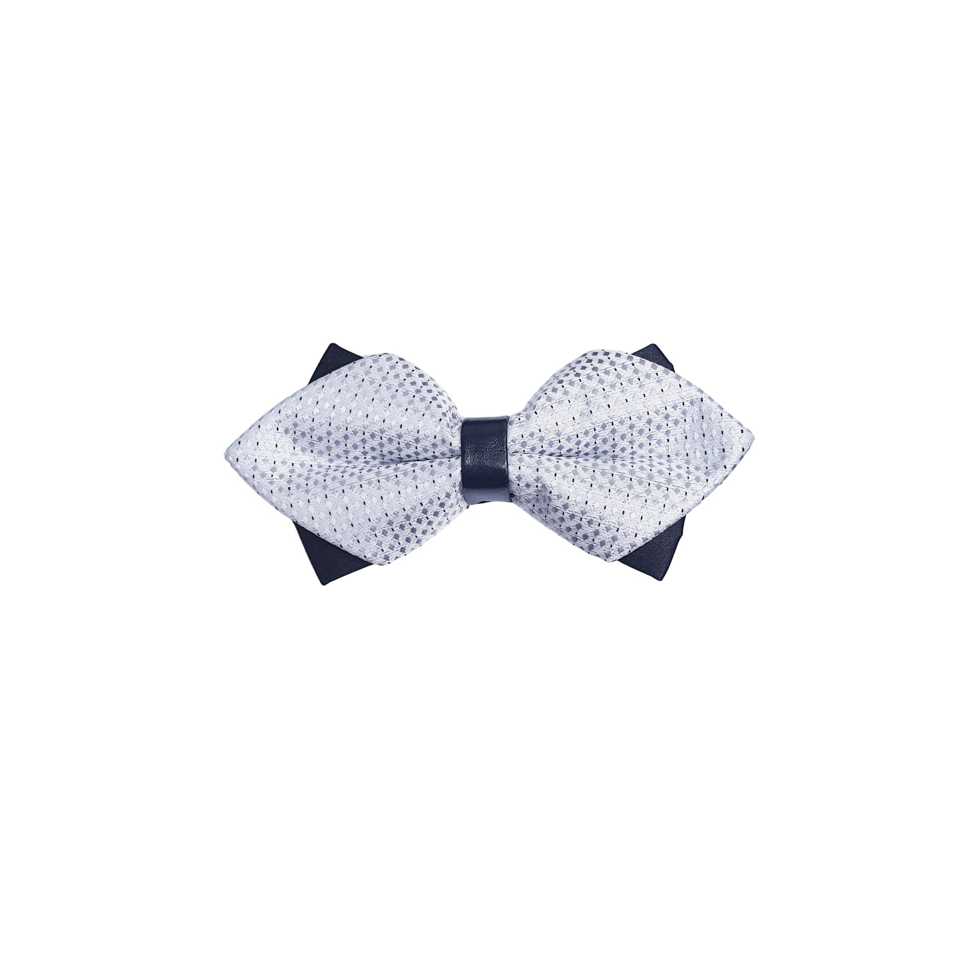 Papillon Wish Dance Shop a punta fantasia argento con mini quadri sovrapposti su base nera, elegante e raffinato.