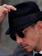 Load image into Gallery viewer, TRILBY - Cappello in Feltro Stile anni 60 Borsalino di lana Nero Fascia Nera foderato in raso nero
