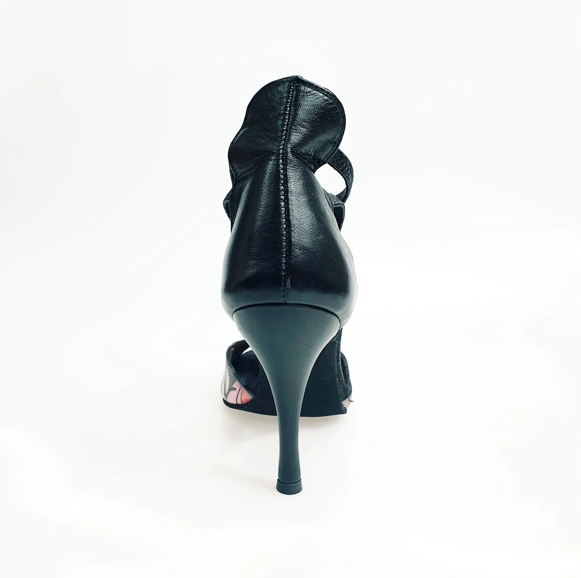 Scarpa donna Lilith Fleur Wish Dance Shop, sandalo in pelle nera con tomaia fucsia, elastici neri e tacco slim dorato.