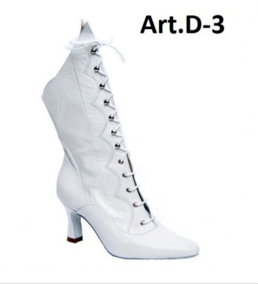 Stivali in pelle bianca Wish Dance Shop con chiusura anteriore e alamari a stringhe, modello D-3 Pairè (L/B/Jo).