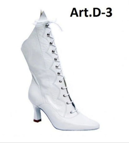Stivali in pelle bianca Wish Dance Shop con chiusura anteriore e alamari a stringhe, modello D-3 Pairè (L/B/Jo).