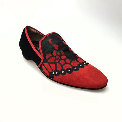 Mocassino uomo Moreno MS21 in camoscio rosso con inserto in raso nero e Swarovski boreali, profilo rosso, forma lunga