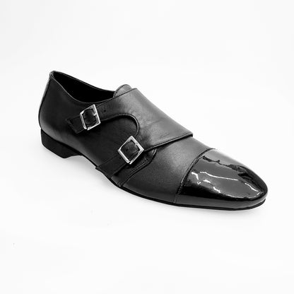 Scarpa da uomo Wish Dance Shop Bristol in pelle nera con doppia fibbia e inserto anteriore in vernice nera