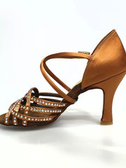 Carica immagine nella Galleria, Onda QC (BI-Flex) MARYLU - Scarpa Da Donna in Raso Seta Bronzo Cinturino incrociato su Collopiede con Swarovski Boreali Parziali solo avanti e Fondo Extraflex Competition Tacco a Rocchetto
