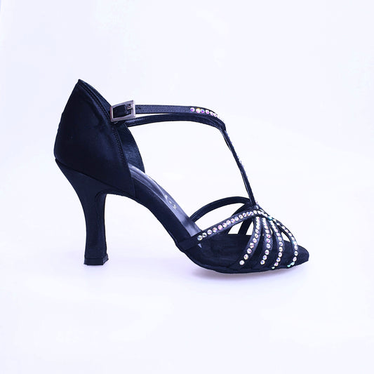 Scarpa da donna Infinity BI-Flex in raso di seta nero con Swarovski parziali anteriori e suola extraflex per competizioni.