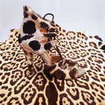 Load image into Gallery viewer, Laura Leopard - Sandalo da donna con stringa camoscio marrò in Cavallino Maculato Leopardo Beige Marrò
