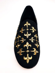 Load image into Gallery viewer, LIRIO CRUZADO (MS20) - Mocassino in Camoscio Nero Ricamo Giglio in Oro Forma Lunga

