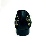 Load image into Gallery viewer, LIRIO CRUZADO (MS20) - Mocassino in Camoscio Nero Ricamo Giglio in Oro Forma Lunga
