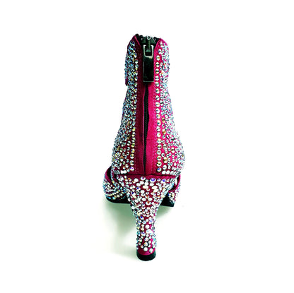 Sandalo a tronchetto Olimpya Extra Plus in camoscio fuxia con Swarovski Boreali e tacco a rocchetto, stile elegante e colorato