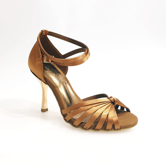 Scarpa da ballo Wish Dance Shop Pepa 210/7L con tacco a stiletto, fasce in camoscio e dettagli in raso seta bronzo e laminato oro ramato.