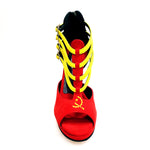 Load image into Gallery viewer, Lussuria (779PLT) - Scarpa da Donna in Camoscio Rosso/Giallo/Nero con Stemma Angolano Ricamato in Giallo con Tacco a Spillo Largo Smaltato Nero e Plateau
