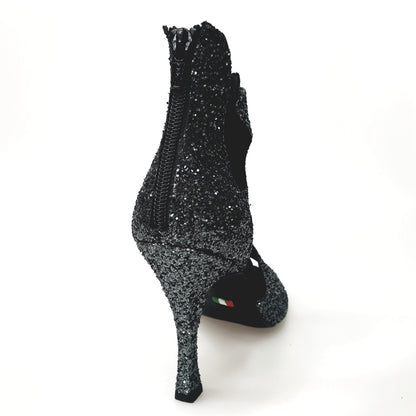 Sandalo donna Nina Kristall in cristallo carbone con fodera in pelle, tacco sottile quadrato e dettagli eleganti.