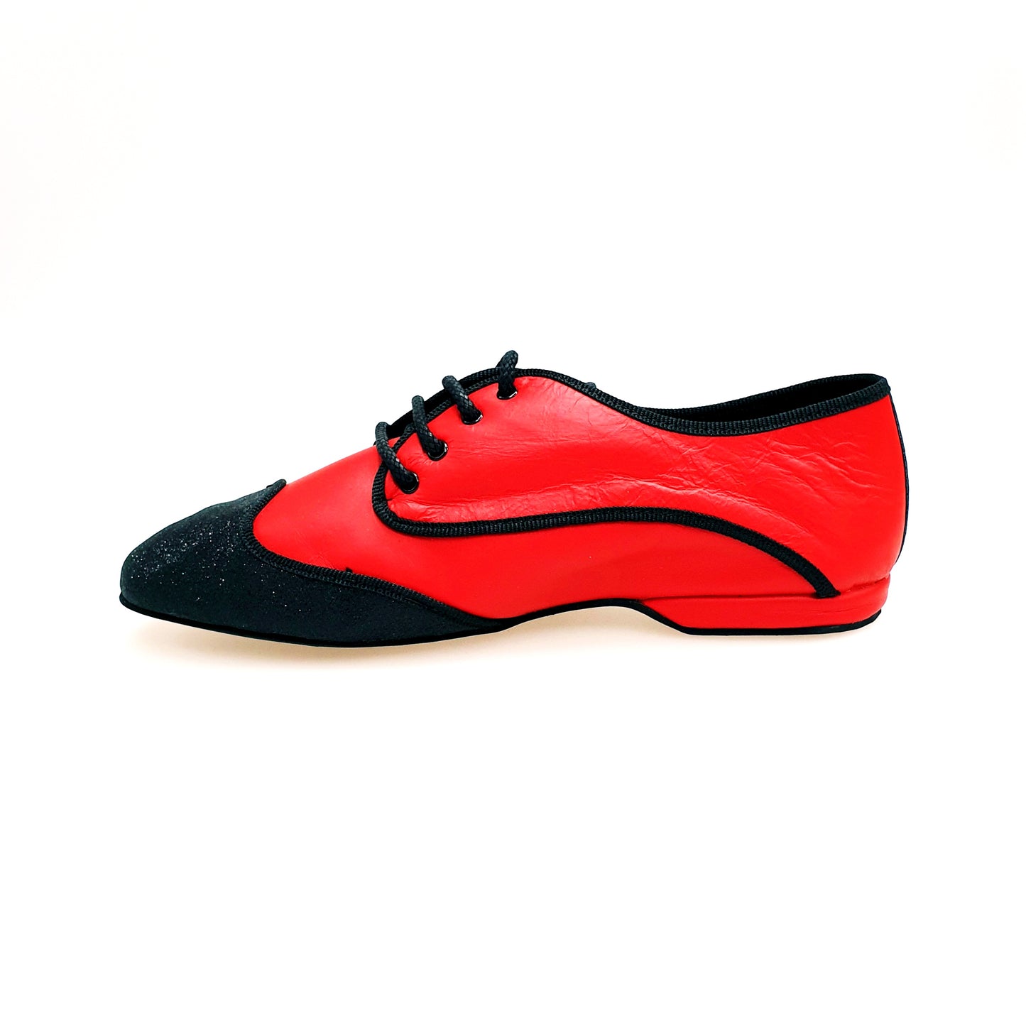 Scarpa jazz Billie Red Devil di Wish Dance Shop con punta glitter nera, pelle rossa e profili neri, adatta per danza jazz.