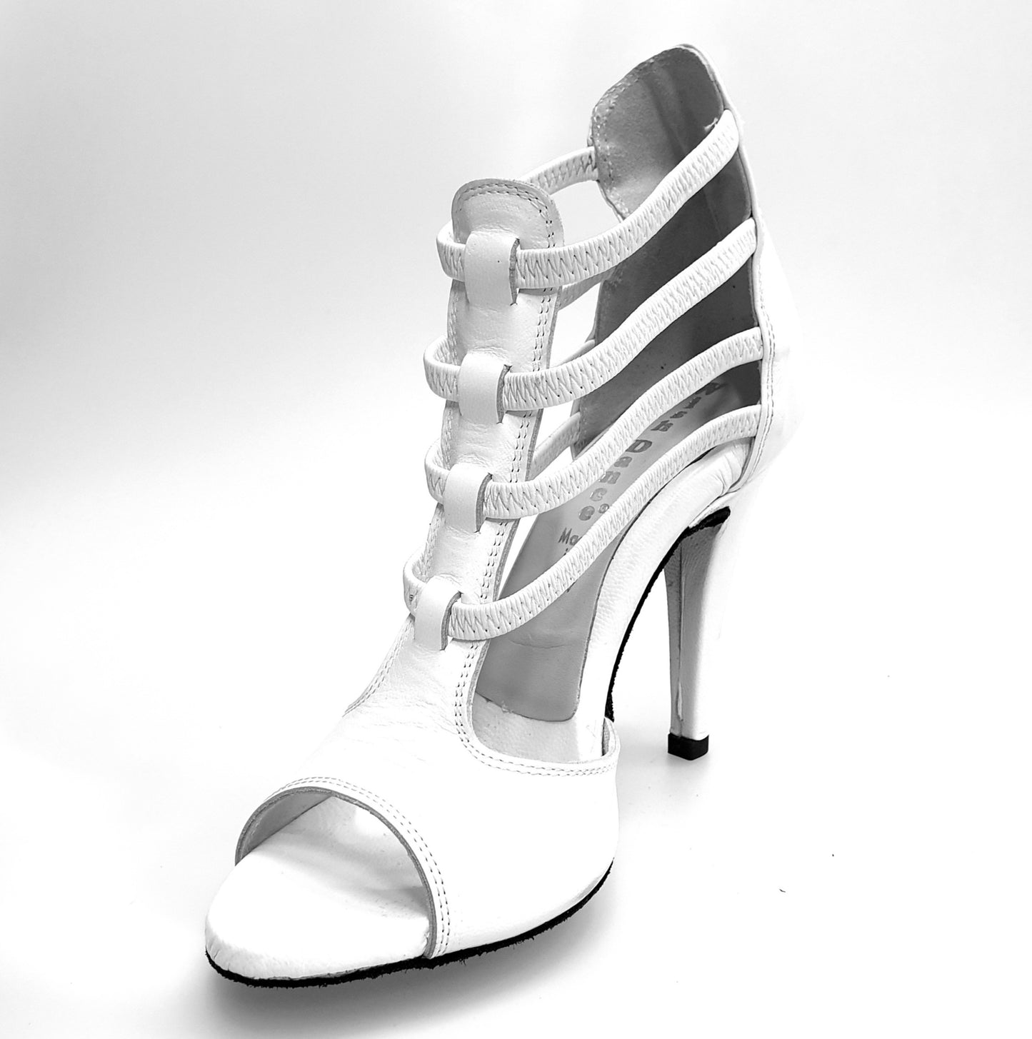 Sandalo da donna Lilith in pelle bianca, scarpa Wish Dance Shop con design elegante e comodo, visibile in primo piano.