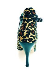 Carica immagine nella Galleria, Jenny (18/06) - Scarpa in seta Beige disegno Laserato Leopardo con dettagli e cinturini in Vernice Nera Tacco a Spillo Smaltato Nero
