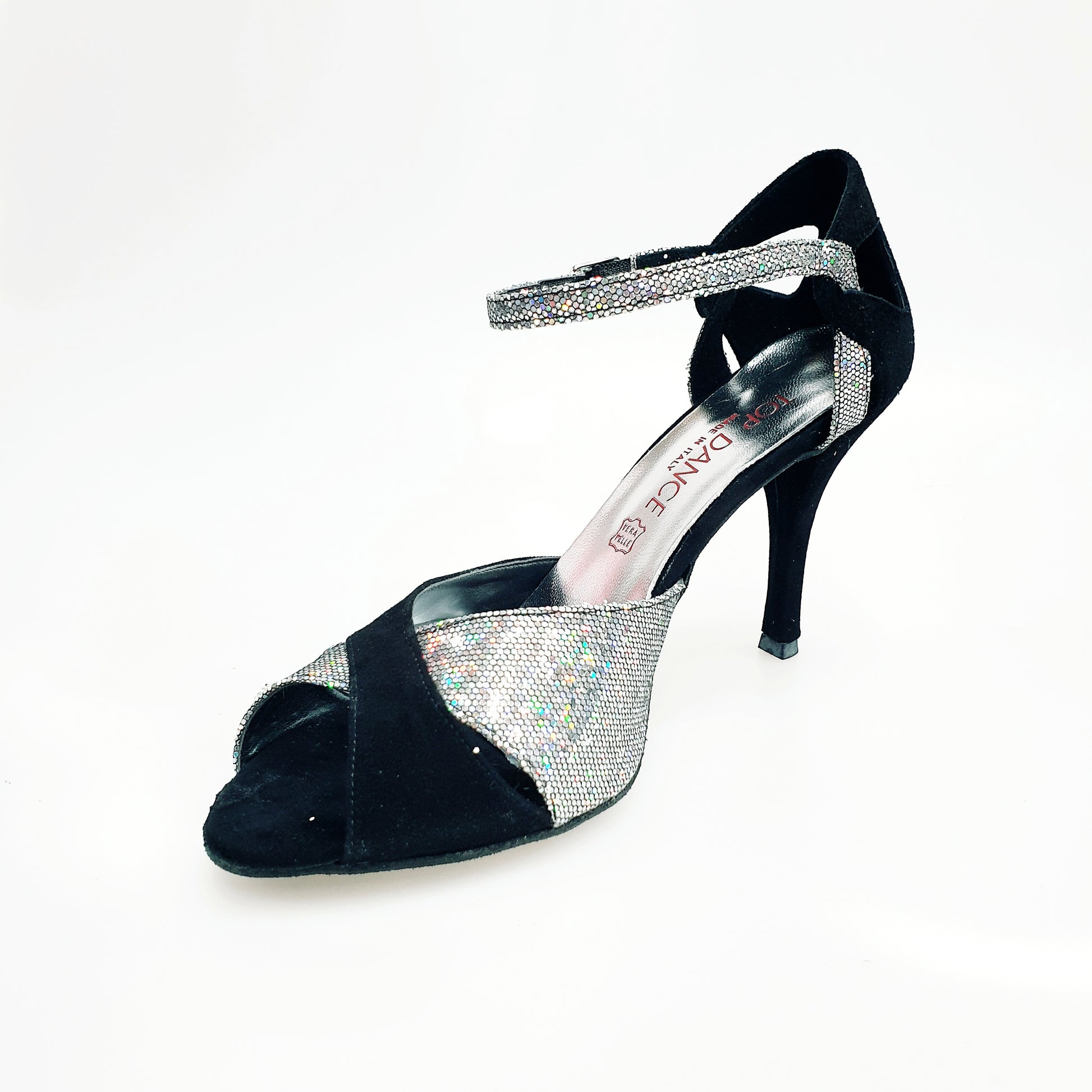 Scarpa da donna Wishdance Ely (4750) TPDA in camoscio nero con dettagli silver, vista frontale della scarpa elegante.