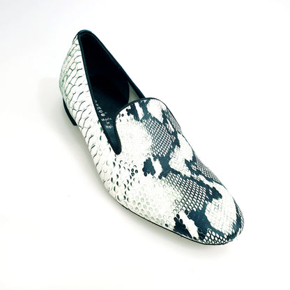 Mocassino Morelia MS20 in pitone bianco e verde, forma lunga, scarpa elegante di Wish Dance Shop.