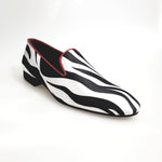 Load image into Gallery viewer, Sebras / Zebra (MS20) - Mocassino in Raso seta Zebrato Profilo Rosso Forma Lunga
