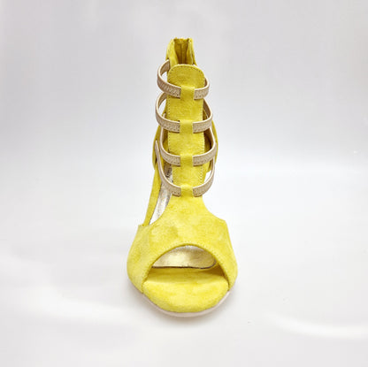 Sandalo da donna GIOVANNA Wish Dance Shop in camoscio giallo con zip, elastici oro e tacco a rocchetto slim.