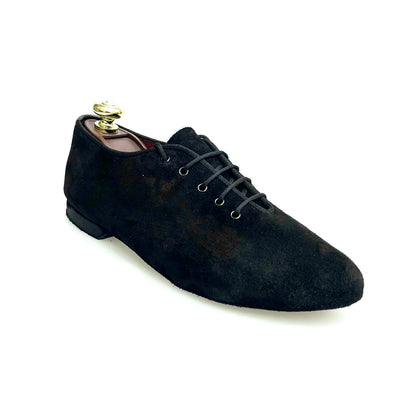 Scarpa Jazz Confort Jazz 04 in camoscio nero, con suola flessibile e design elegante, ideale per danza e comfort.