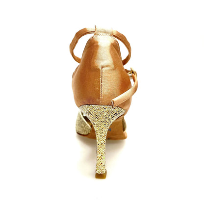 Scarpa Wishdance Ely QB da donna in raso carne e prisma oro con cinturino doppio alla caviglia e tacco rocchetto.