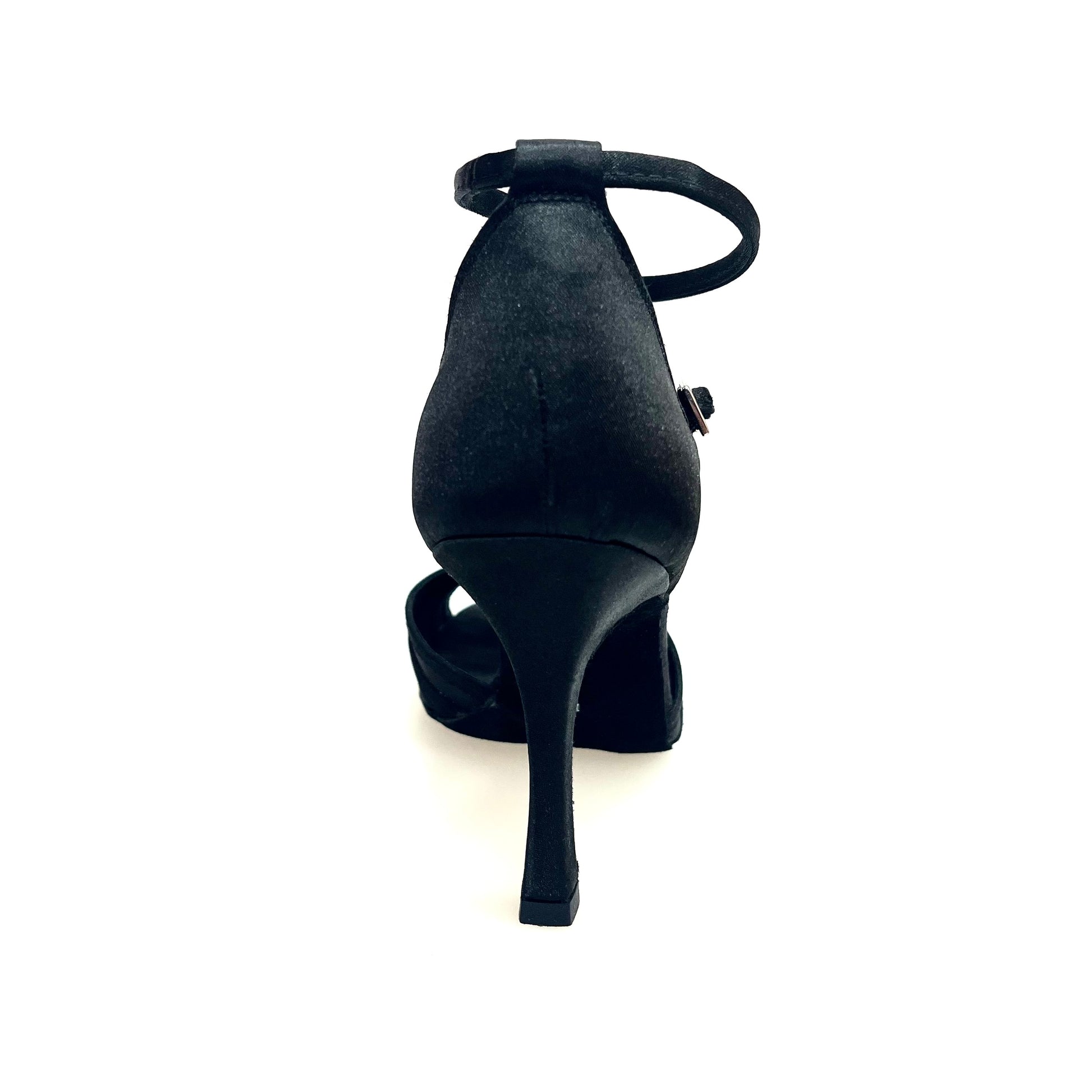 Scarpa Wishdance Melany QB da donna in raso nero con retina, cinturino doppio e tacco rocchettino, vista frontale.