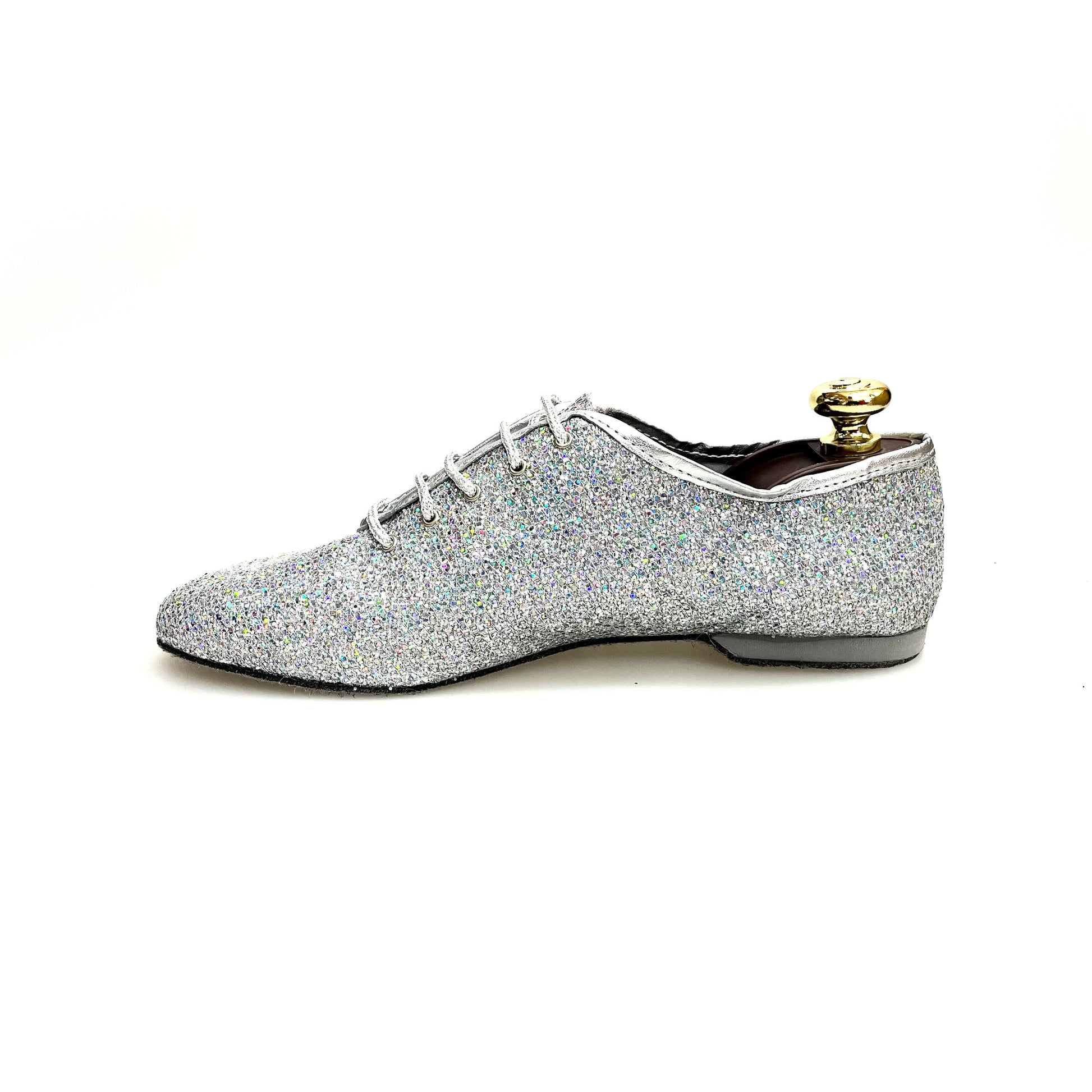 Scarpa Jazz Jazz 03 in Prisma Silver di Wish Dance Shop, con dettagli lucidi e design elegante, mostrata in primo piano.