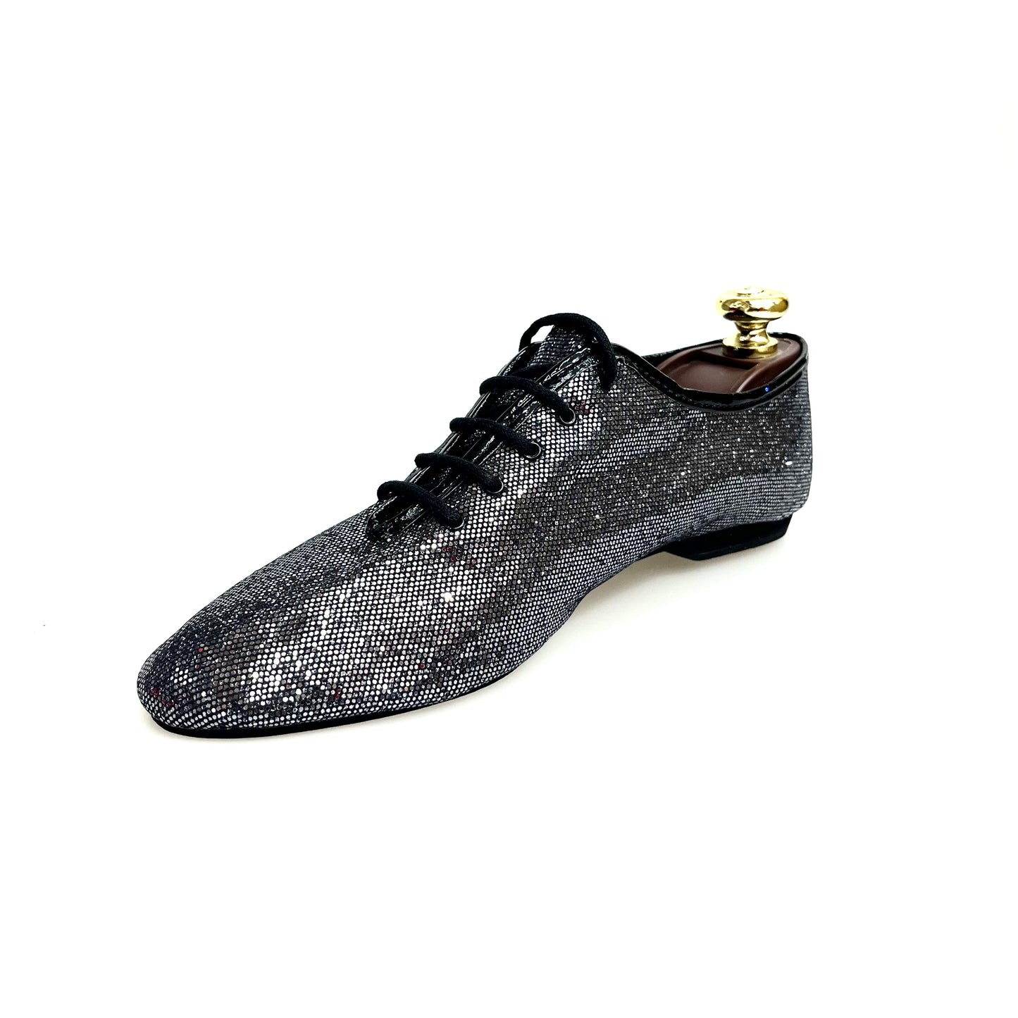 Scarpa Jazz 03 Wish Dance Shop in Prisma Carbon, con suola in gomma e design elegante, visibile in primo piano nell'immagine.