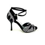 Load image into Gallery viewer, Deluxe Butterfly (L2) - Scarpa da Ballo in Raso Seta Nera con Swarovski Boreali e Tacco a Stiletto Squadrato Smaltato Nero
