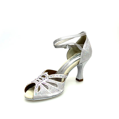 Scarpa da ballo donna DADA Diamond QB in raso argentato con cinturino incrociato alla caviglia e dettagli Swarovski Boreali.