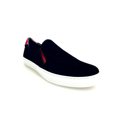 Mocassino Wish Dance Shop Rojas Slip Bayang Flex in camoscio nero con suola in resina di gomma bianca, design super flessibile e comodo