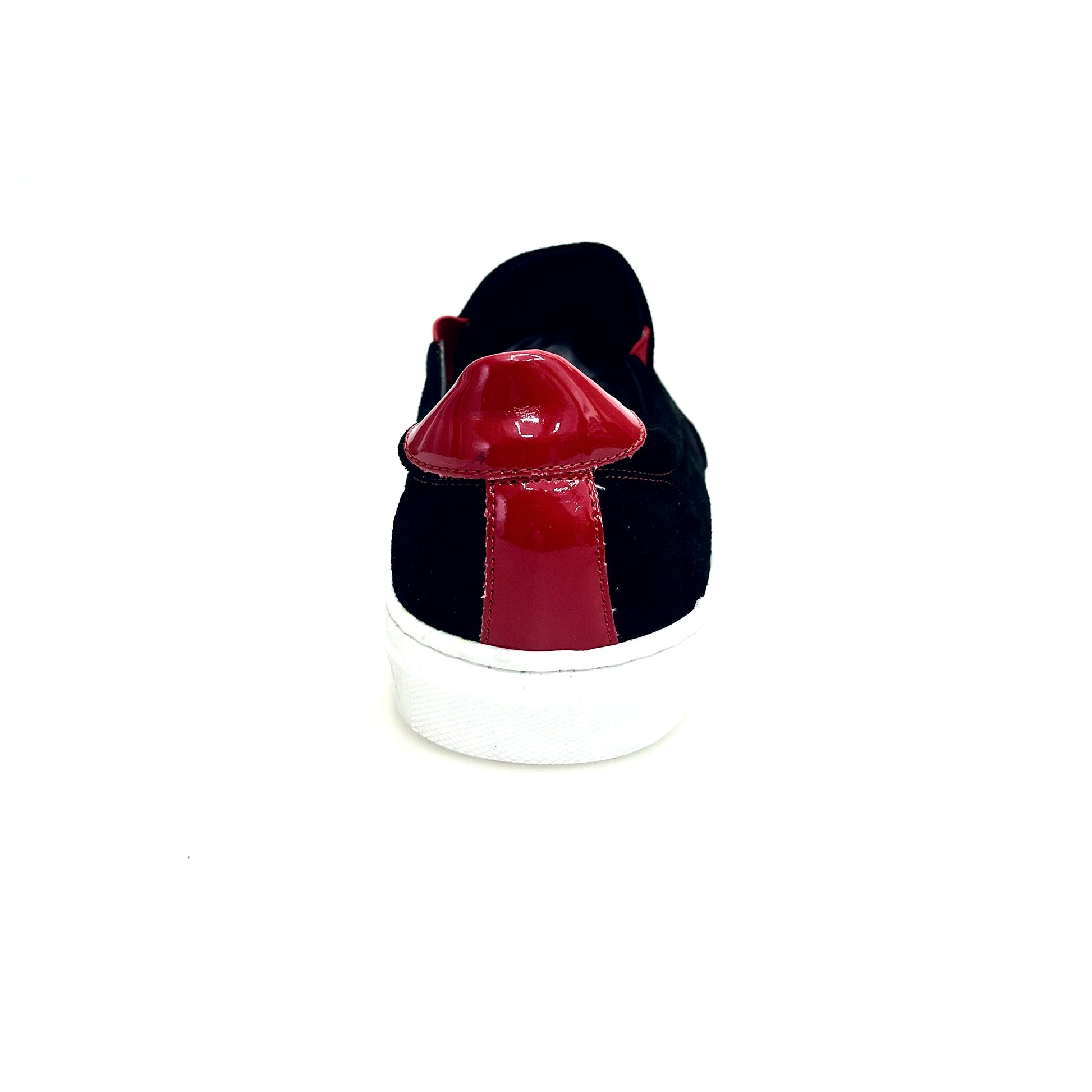 Mocassino nero Rojas Slip Bayang Flex in camoscio con suola in resina di gomma bianca, design super flessibile e confortevole