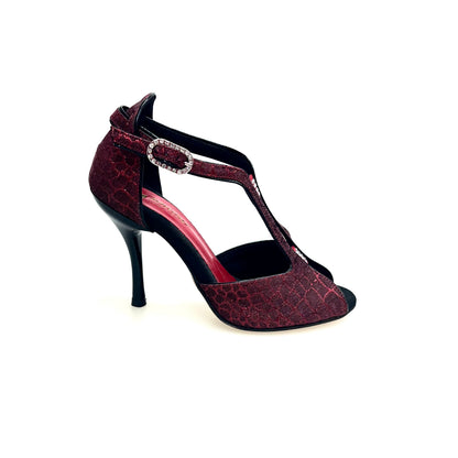 Scarpa da donna Fascino 401 in Sunset rosso con dettagli neri, tacco a spillo smaltato nero, elegante e alla moda.