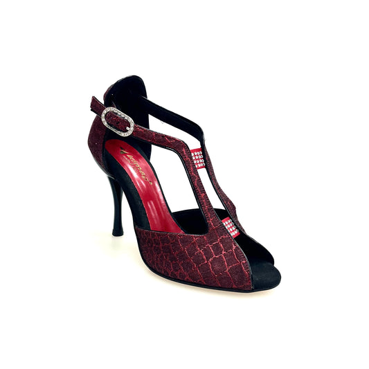 Scarpa da donna Fascino (401) Wish Dance Shop con tacco a spillo, suola rossa, profili neri e dettaglio smaltato nero.