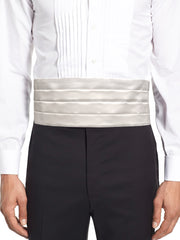 Load image into Gallery viewer, Set per Smoking Fusciacca e Papillone di colore Bianco
