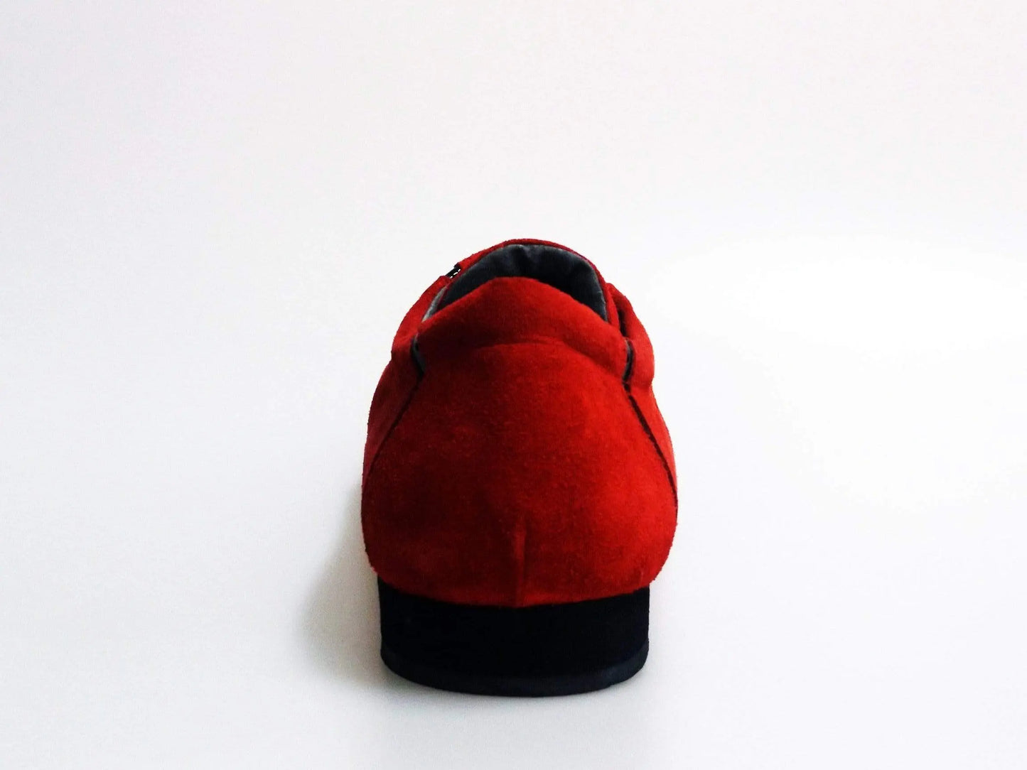 Sneaker Antony 115 da uomo in camoscio rosso con inserti in vernice nera, scarpa casual in stile moderno.