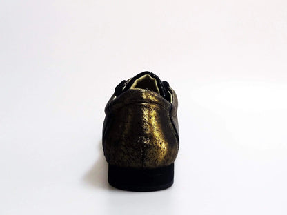 Scarpa stringata Outlet in pelle velour bronzo con inserti in vernice nera, stile elegante e moderno.