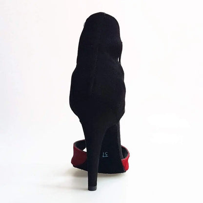 Scarpa donna Lilith (460) Wish Dance Shop, sandalo in cavallino rosso con tacco in camoscio nero e tacco a spillo lungo.