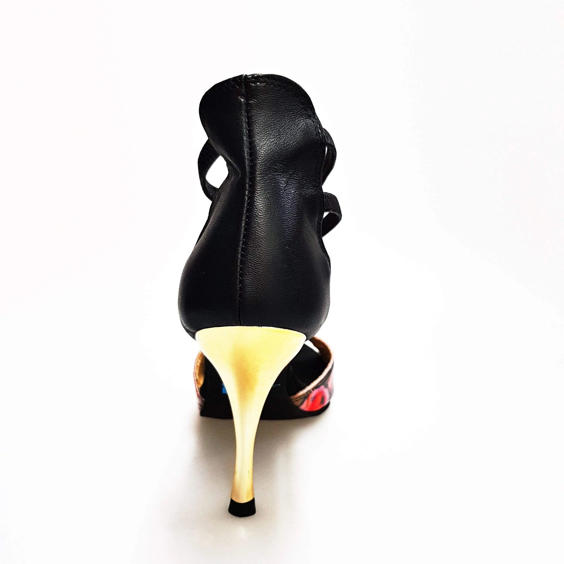 Sandalo da donna Lilith Fleur Wish Dance Shop in pelle nera con tomaia oro, elastici neri e tacco slim oro, scarpa elegante.