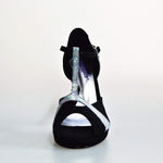 Load image into Gallery viewer, Wish Dance Shop 698x Camoscio Nero e Glitter Argento Con Plateau

