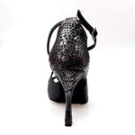 Cargar imagen en la Galería, Sandalo donna Adriana Wish Dance Shop in raso nero, con tacco in camoscio pitone silver e fodera in vera pelle.
