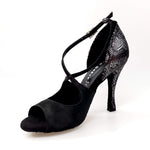 Cargar imagen en la Galería, Sandalo da donna Adriana di Wish Dance Shop in raso nero con tacco e tallone in camoscio pitone silver, fodera in vera pelle.
