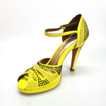 Load image into Gallery viewer, Wish Dance Shop Alexa - Scarpa da Ballo in Camoscio Giallo Con Swarovski

