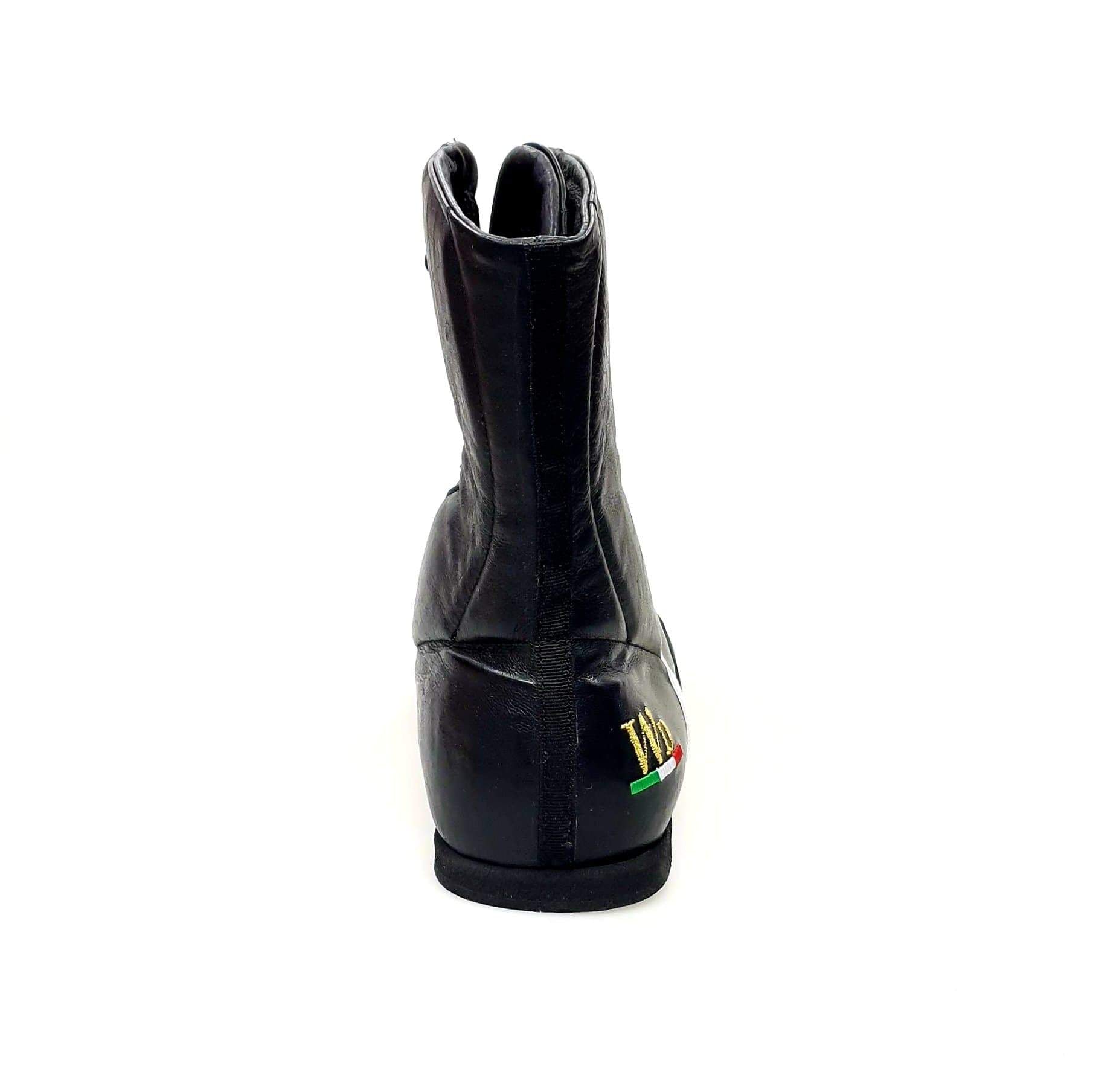 Scarpa sneaker alta in pelle nera con dettaglio bianco, rivestita in vera pelle italiana, marca Wish Dance Shop.